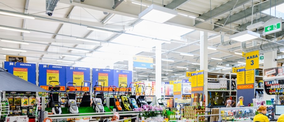 COMMERCIAL HALLS AND SUPERMARKETS